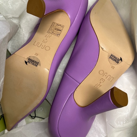 Brand new with a box!
LIU JO x Leonie Hanne pointed-toe pumps - Picture 3 of 5
